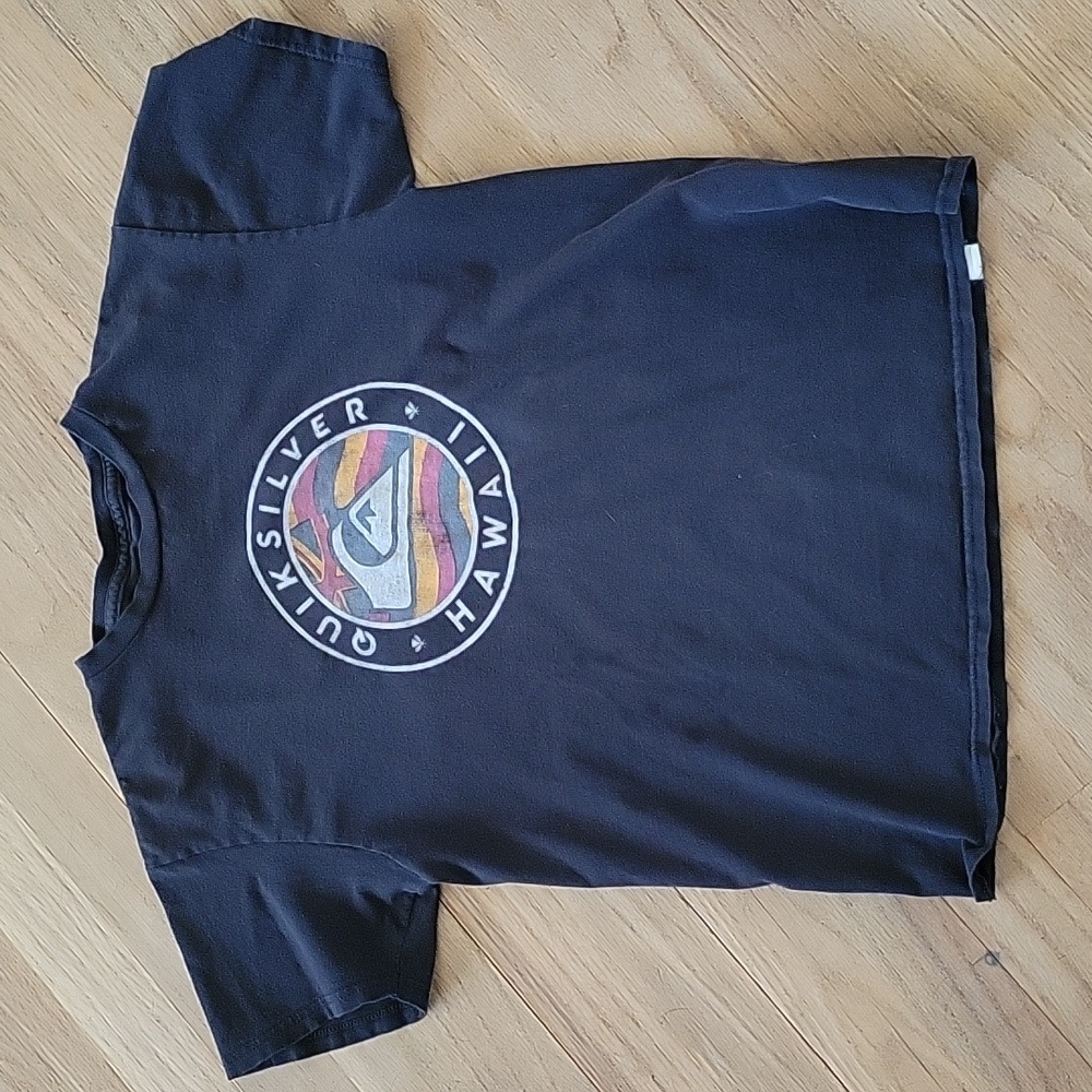 Quiksilver Sz M Black Tee with Multicolor Logo